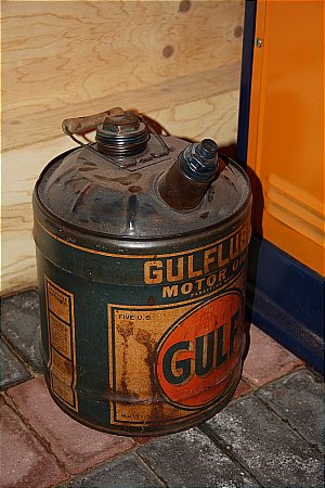 GULF OIL - click to enlarge